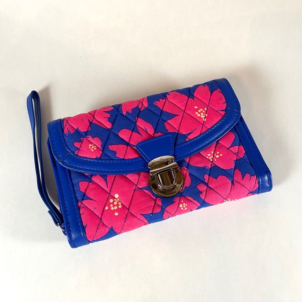 Deluxe Vera Bradley Art Poppies Wrislet Wallet